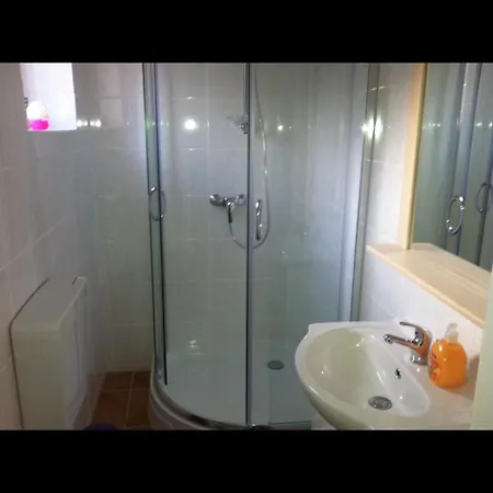 Ninas Apartment Dagebuell